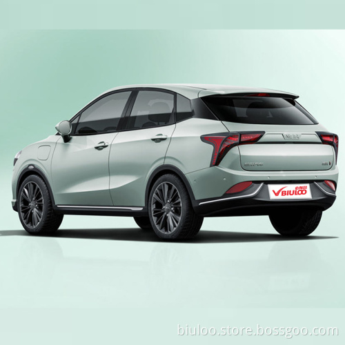 2022 Made in China Electric Cars  Trendy 400 Nezha V Electric Car Adult High Speed 5 Seats New Energy  electric cars